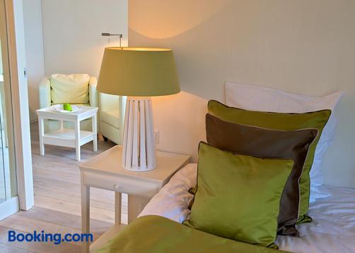 Restaurant Hotel Merlet - Schoorl - Schlafzimmer
