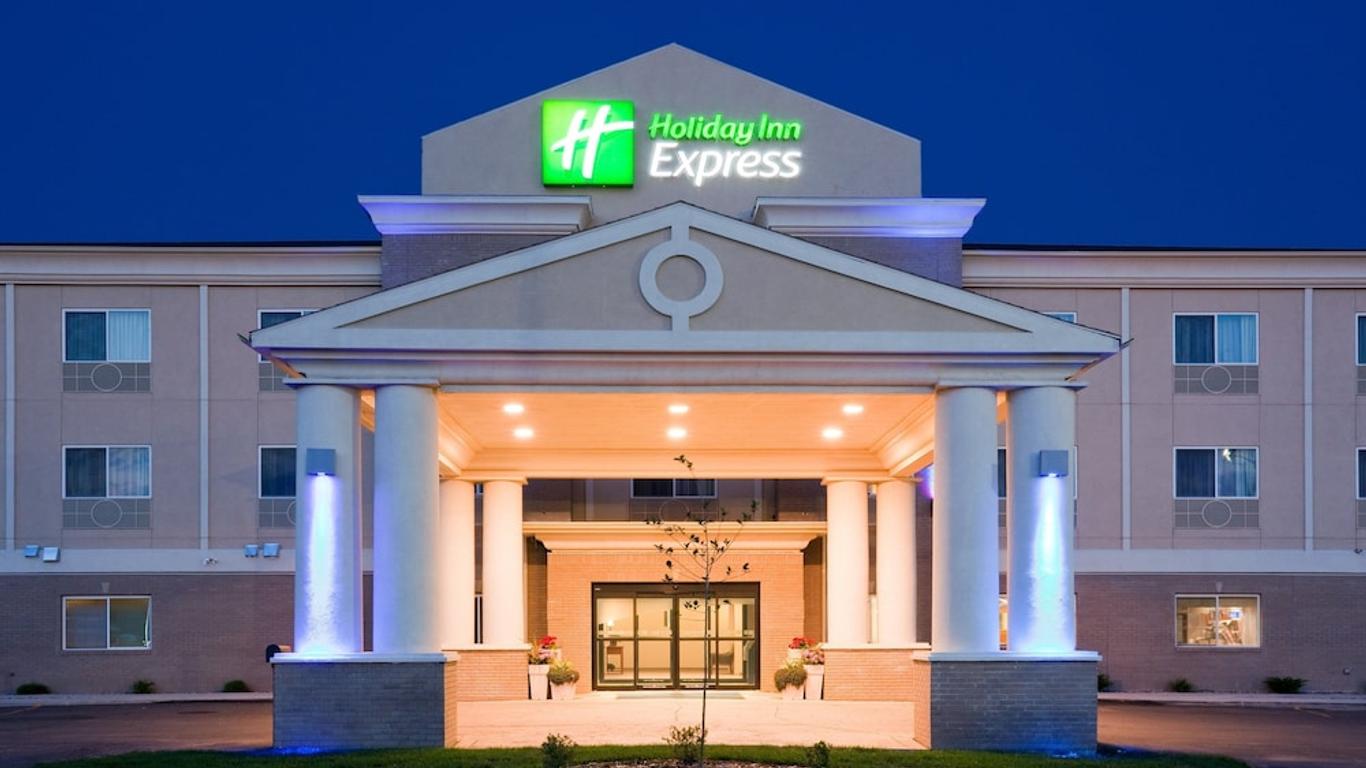 Holiday Inn Express Devils Lake