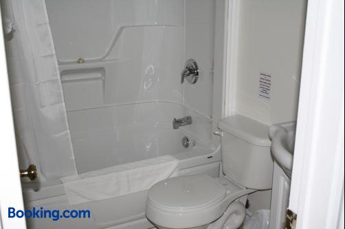 The Country Inn Motel - Gander