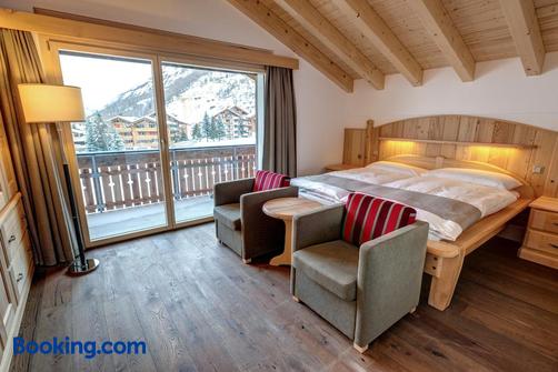 Hotel City - Täsch