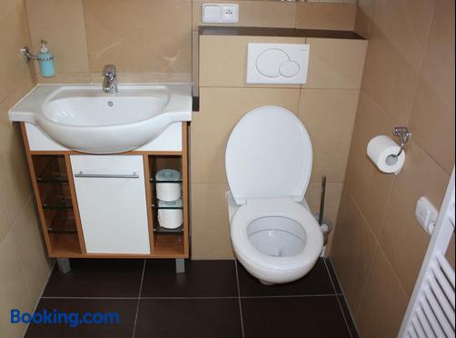 Penzion a Polocafe U Lavky - Chrudim - Bad