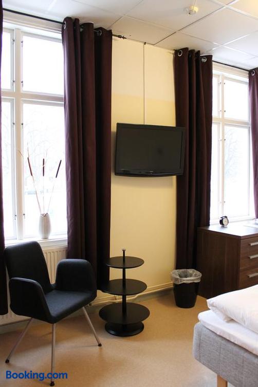 Hotell Lilla Station - Köping - Schlafzimmer