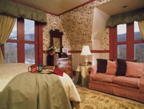 Notchland Inn - Hart's Location
