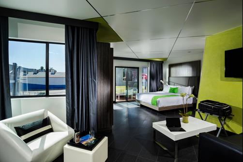The Moment Hotel - Hollywood - Schlafzimmer