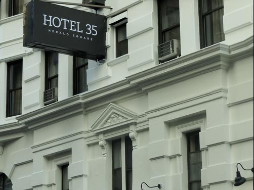Hotel 35 at Herald Square - New York City - Gebäude