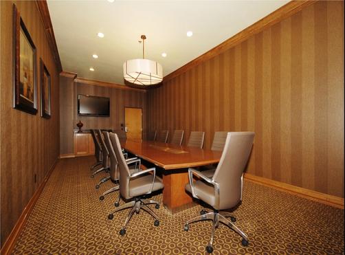 Best Western Plus Christopher Inn & Suites - Forney