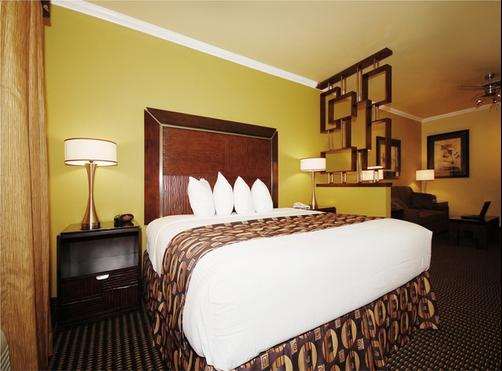 Best Western Plus Christopher Inn & Suites - Forney - Schlafzimmer