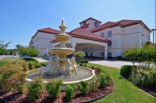Best Western Plus Monica Royale Inn & Suites - Greenville - Gebäude