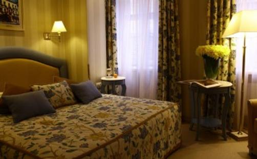 Swiss Hotel - Lemberg - Schlafzimmer