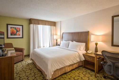 Hilton Garden Inn Saskatoon Downtown - Saskatoon - Schlafzimmer