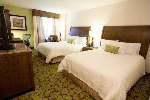 Hilton Garden Inn Saskatoon Downtown - Saskatoon - Schlafzimmer