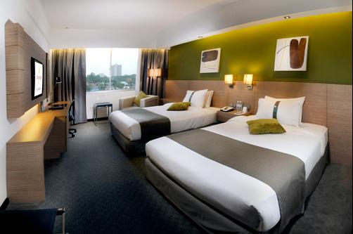 Grand Margherita Hotel - Kuching - Queen-Schlafzimmer