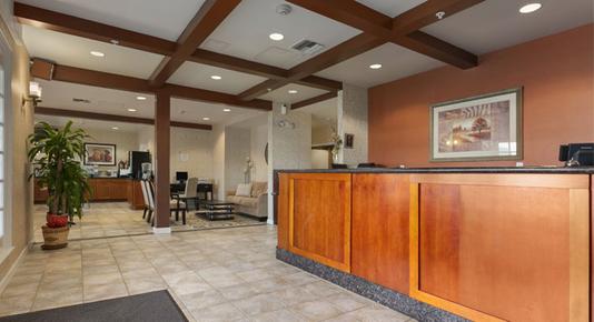 Days Inn San Francisco International Airport West - San Bruno - Lobby