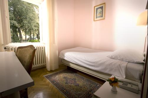 Hotel Belvedere - Opatija - Schlafzimmer