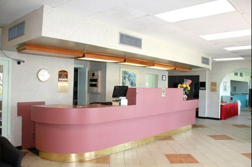 Relax Inn - Monroe - Monroe - Lobby