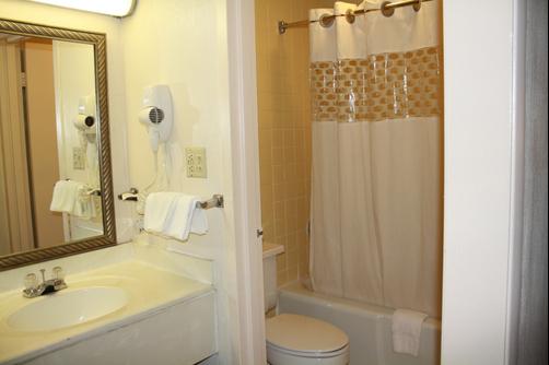 Relax Inn - Monroe - Monroe - Bad
