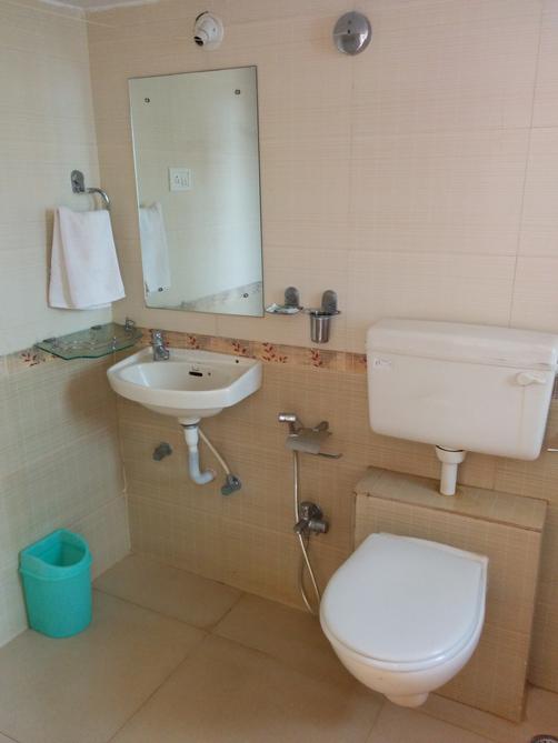 Goan Clove, Apartment Hotel - Vagator - Bad