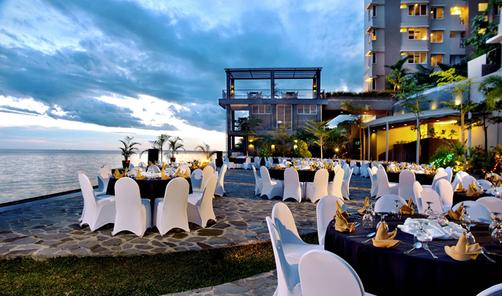 Aston Balikpapan Hotel and Residence - Balikpapan - Außenansicht