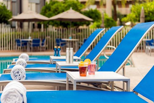 DoubleTree Suites by Hilton Phoenix - Phoenix - Pool