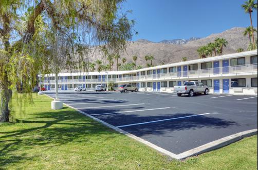 Motel 6 Palm Springs E East Palm Canyon - Palm Springs - Gebäude