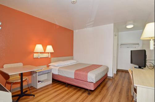 Motel 6 Palm Springs E East Palm Canyon - Palm Springs - Schlafzimmer