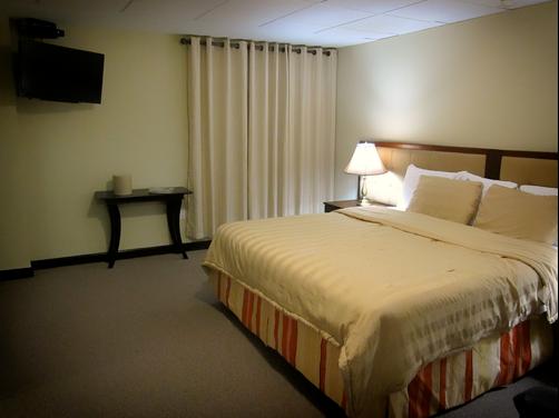 S.J. Suites Hotel - San Juan - King-Schlafzimmer