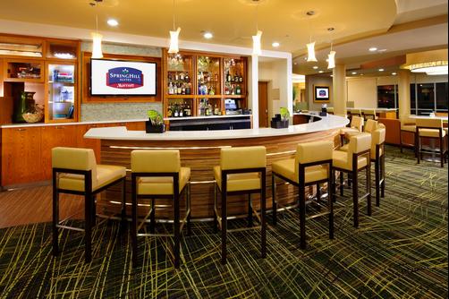 SpringHill Suites by Marriott Pittsburgh Latrobe - Latrobe - Bar