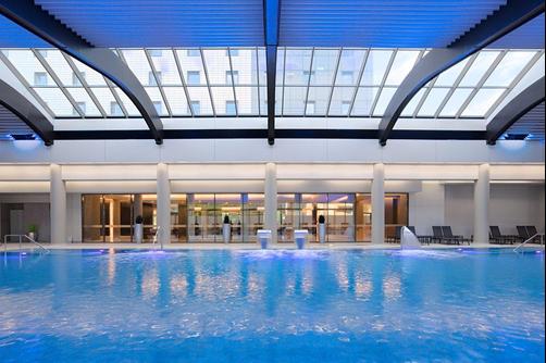 Ramada Plaza Bucharest Convention Center - Bukarest - Pool