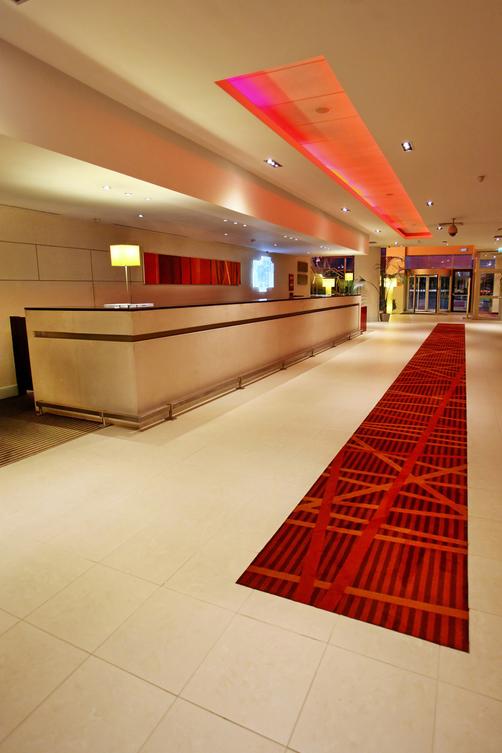 Holiday Inn Sofia - Sofia - Rezeption