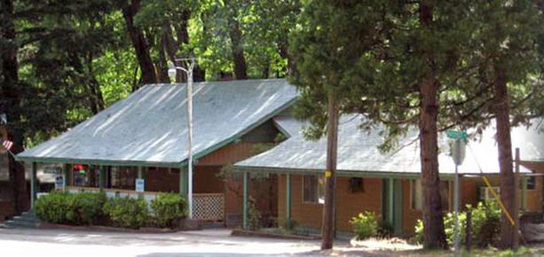 Cedar Lodge Motel - Dunsmuir - Dunsmuir - Gebäude