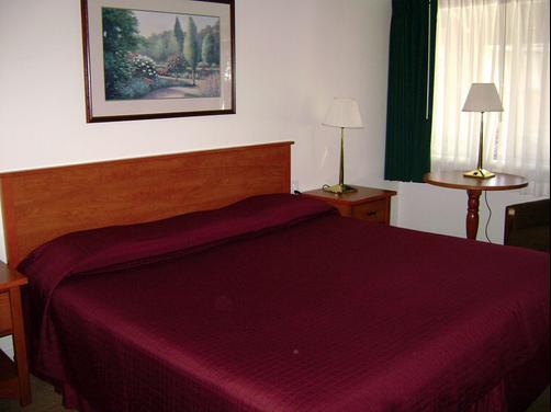 Cedar Lodge Motel - Dunsmuir - Dunsmuir - Bett