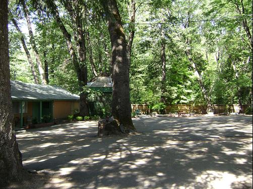 Cedar Lodge Motel - Dunsmuir - Dunsmuir - Gebäude