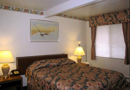Riviera Inn - Port Angeles - Bett