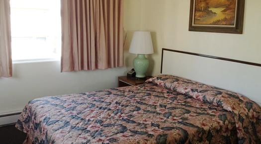 Riviera Inn - Port Angeles - Bett