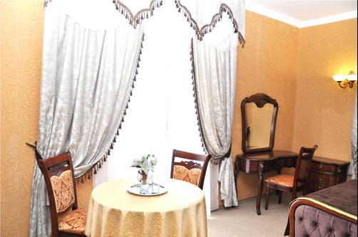 Hotel Feodosiya - Feodosiya - Doppelzimmer