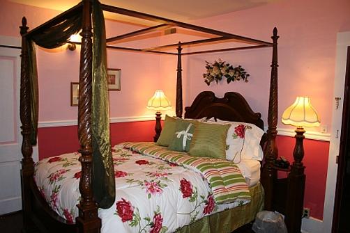 The Olde Mill Inn Bed and Breakfast - Cumberland Gap - Bett