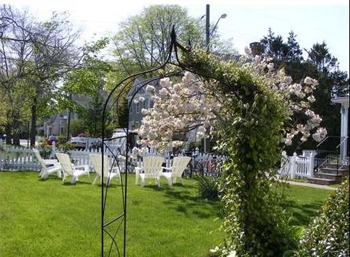 Orchard Street Inn - Stonington - Innenhof