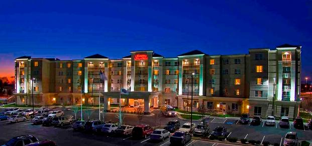 Hampton Inn & Suites Washington-Dulles Int'l Airport - Sterling - Gebäude