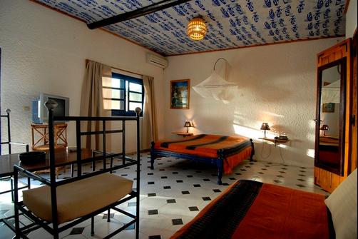 Hotel Mermoz - Saint-Louis - Schlafzimmer