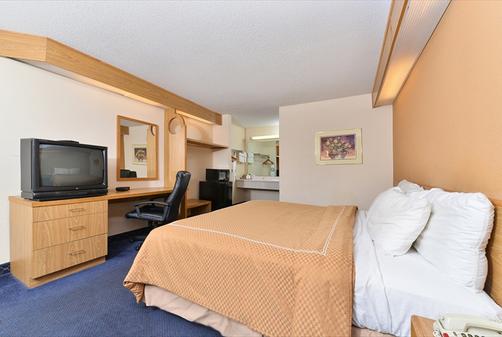 Days Inn Charlotte Northlake - Charlotte - Schlafzimmer