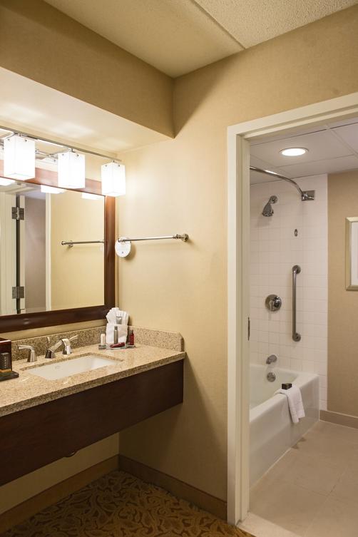 Washington Dulles Airport Marriott - Sterling - Schlafzimmer