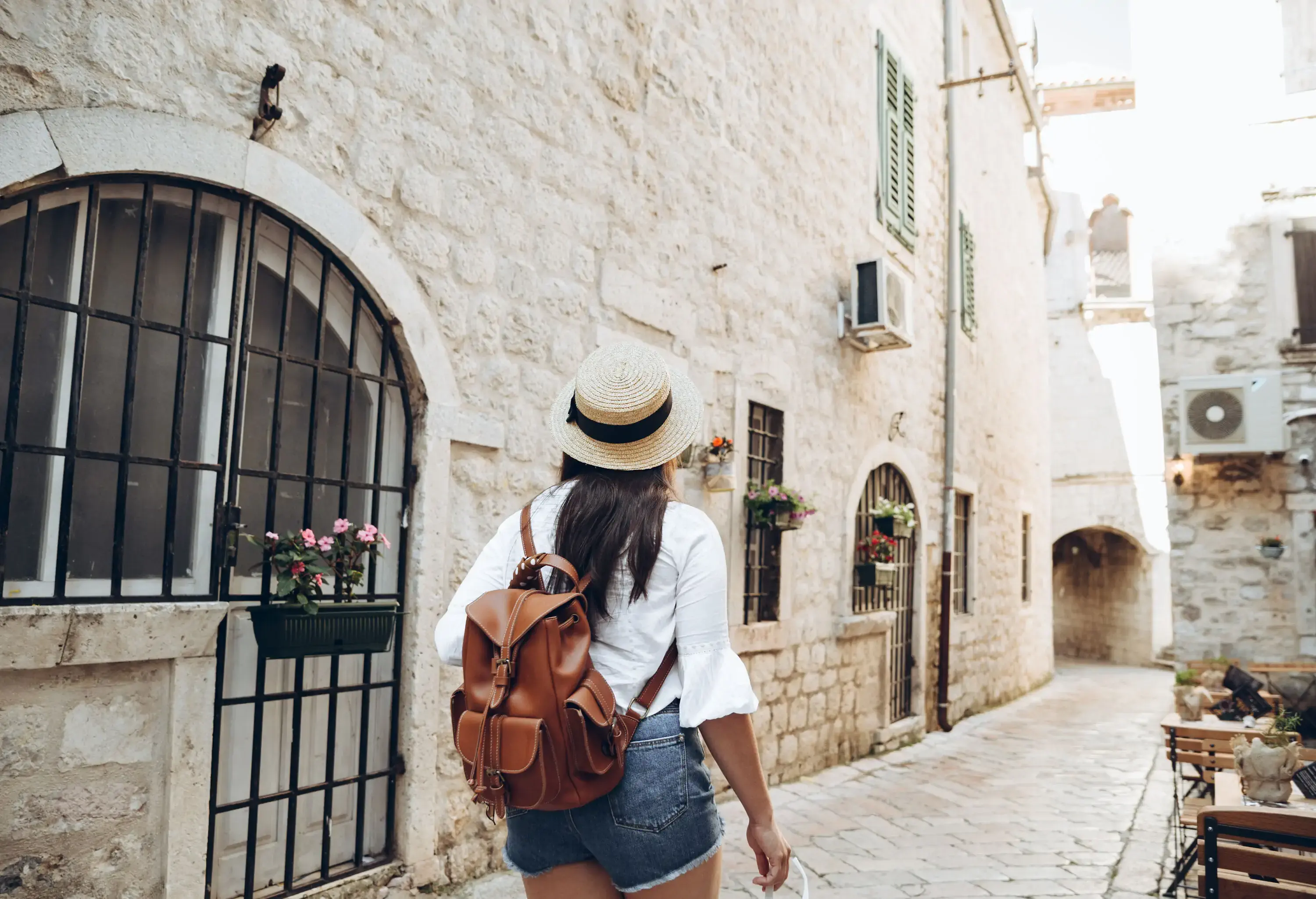 dest_montenegro_kotor_shutterstock-premier_1173097933
