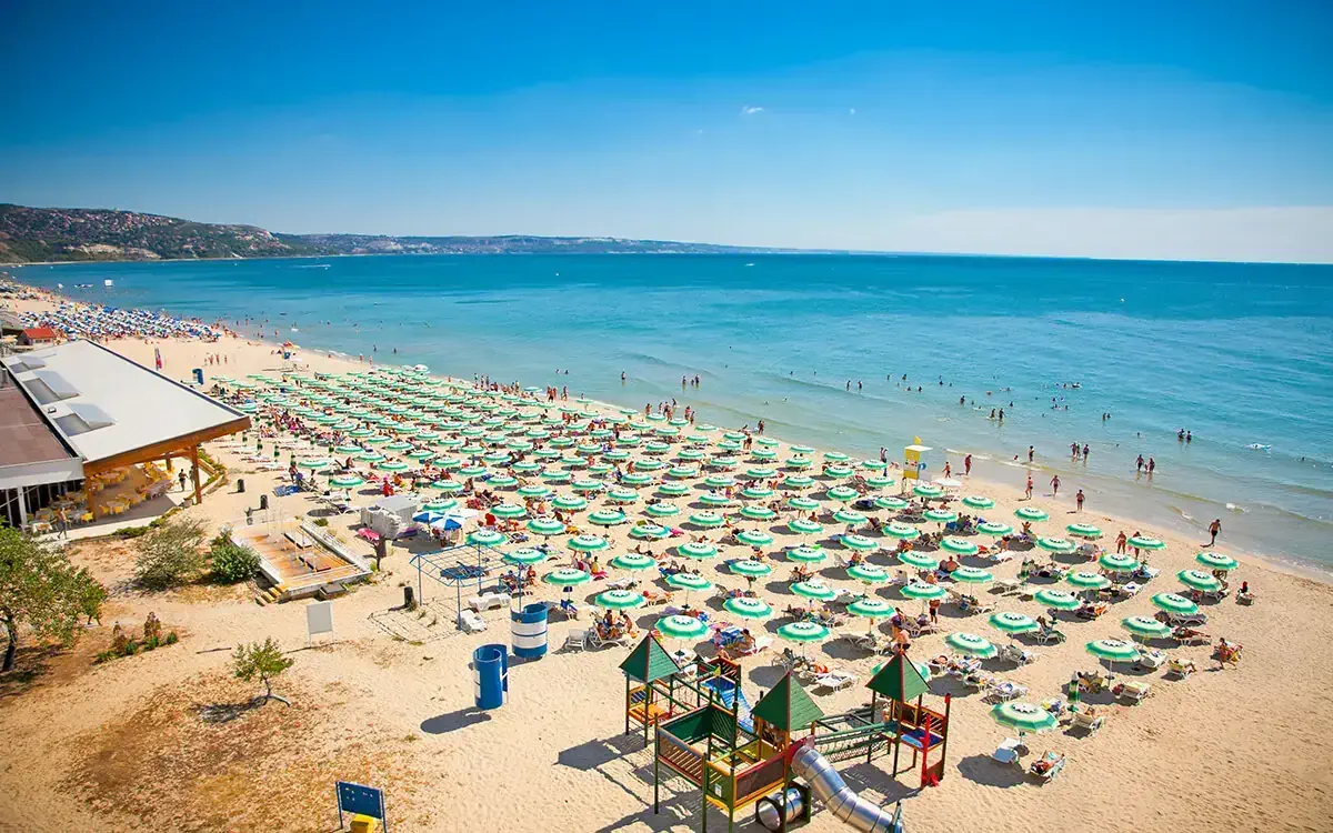 Organisiertes Strandleben am Goldstrand