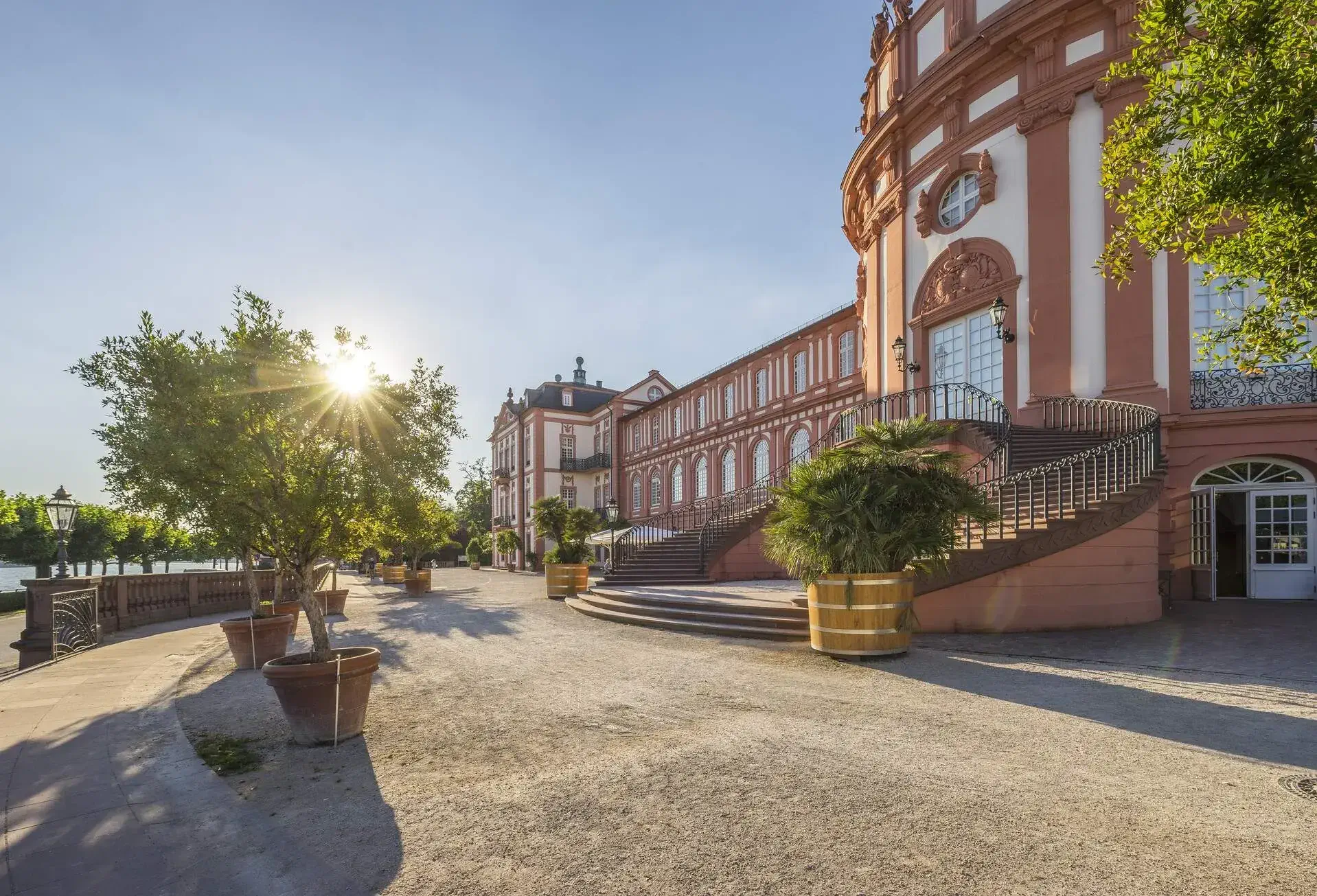 Germany, Hesse, Wiesbaden, Biebrich Palace against the sun