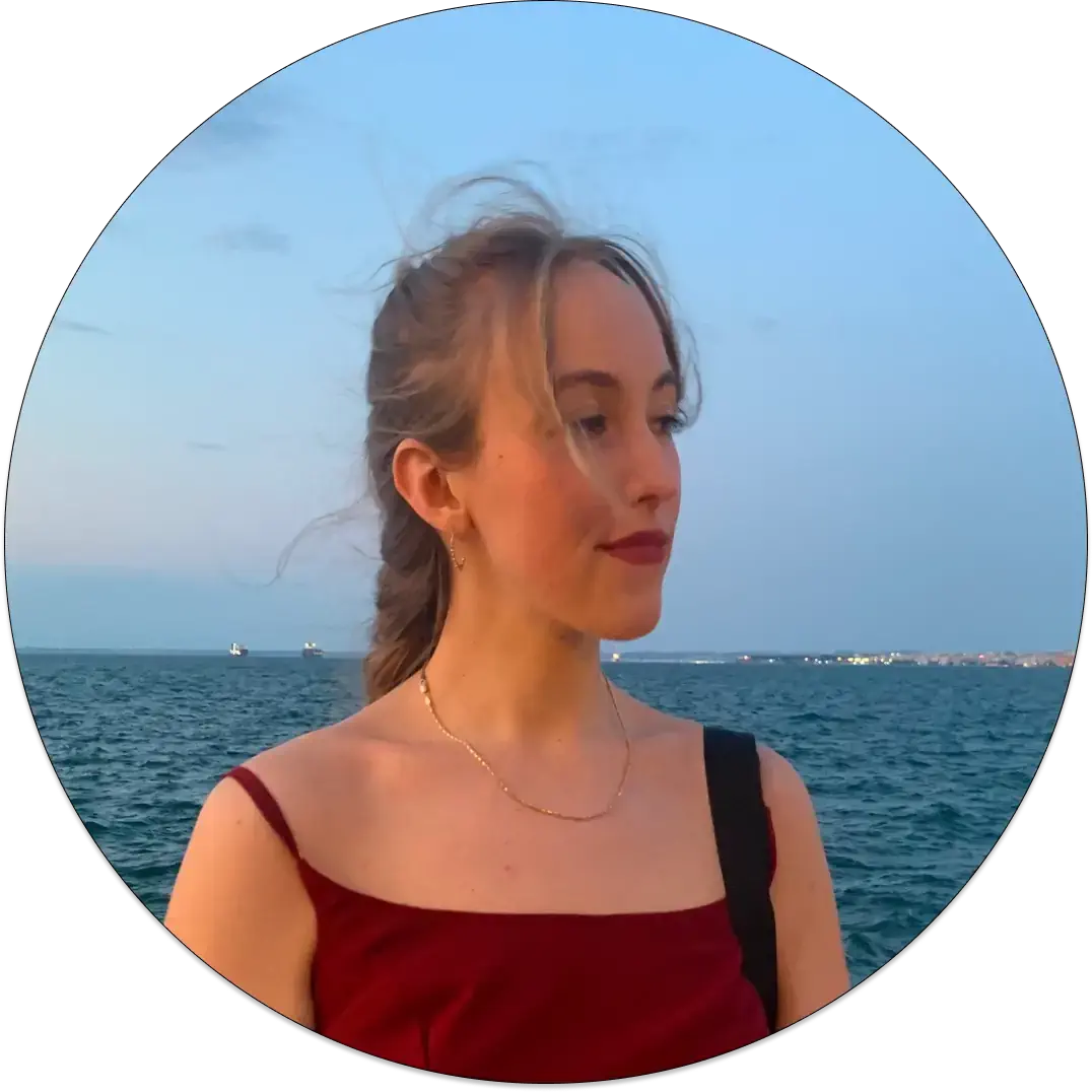 lily cichanowicz travel. expert