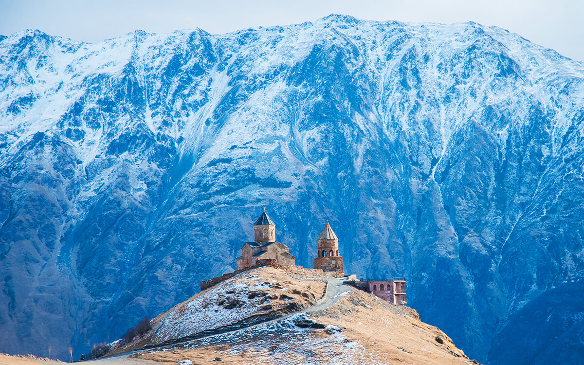 Tsminda Sameba Kloster, Kazbegi, Georgien