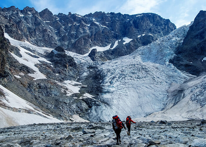 Aleks Kend/shutterstock.com | Trekking in Georgien