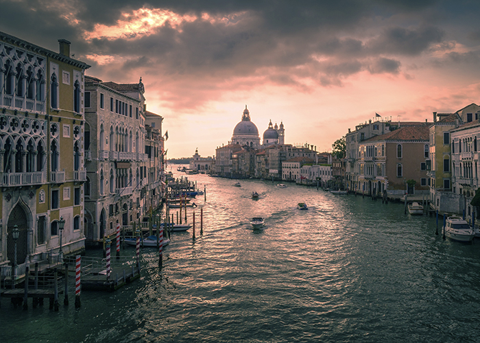 Karsten Würth/unsplash.com | Canal Grande in Venedig 