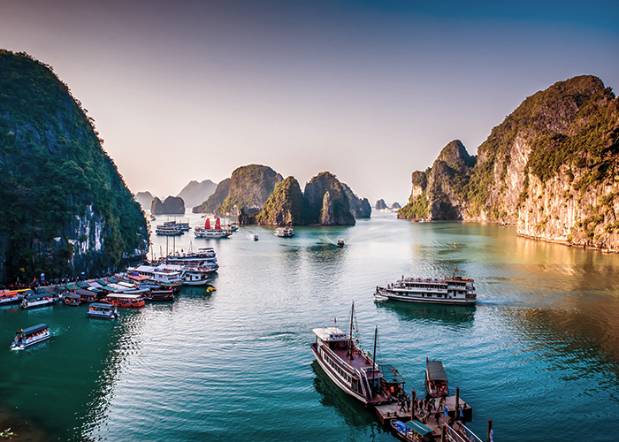 SimonDannhauer/istockphoto.com | Bucht von Halong, Vietnam