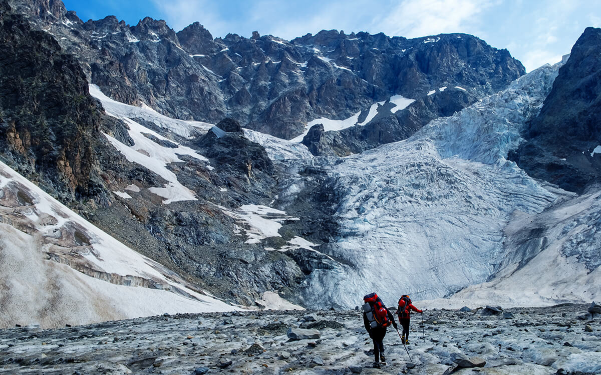 Spektakuläre Gipfel: Bergwandern im Kaukasus. Georgien liegt bei den Reisetrends 2018 ganz weit vorn